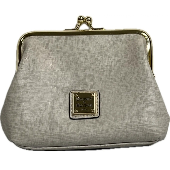 Dooney & Bourke Handbags - Kiss Lock Bliss Dooney & Bourque Kisslock Coin credit Card purse bag Wallet